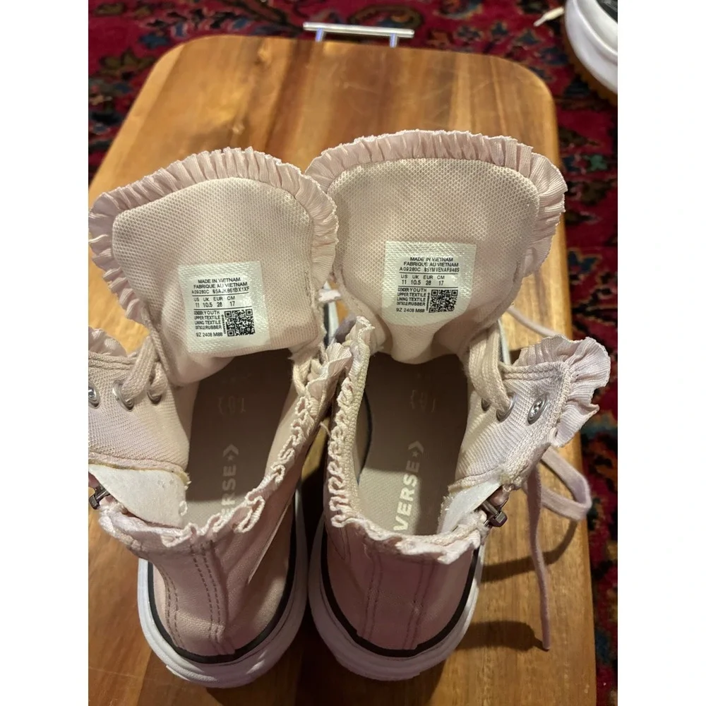 Converse Shoes Girls 11 Pink Lugged 2.0 High Top Ruffle Zip Sneakers A09280C